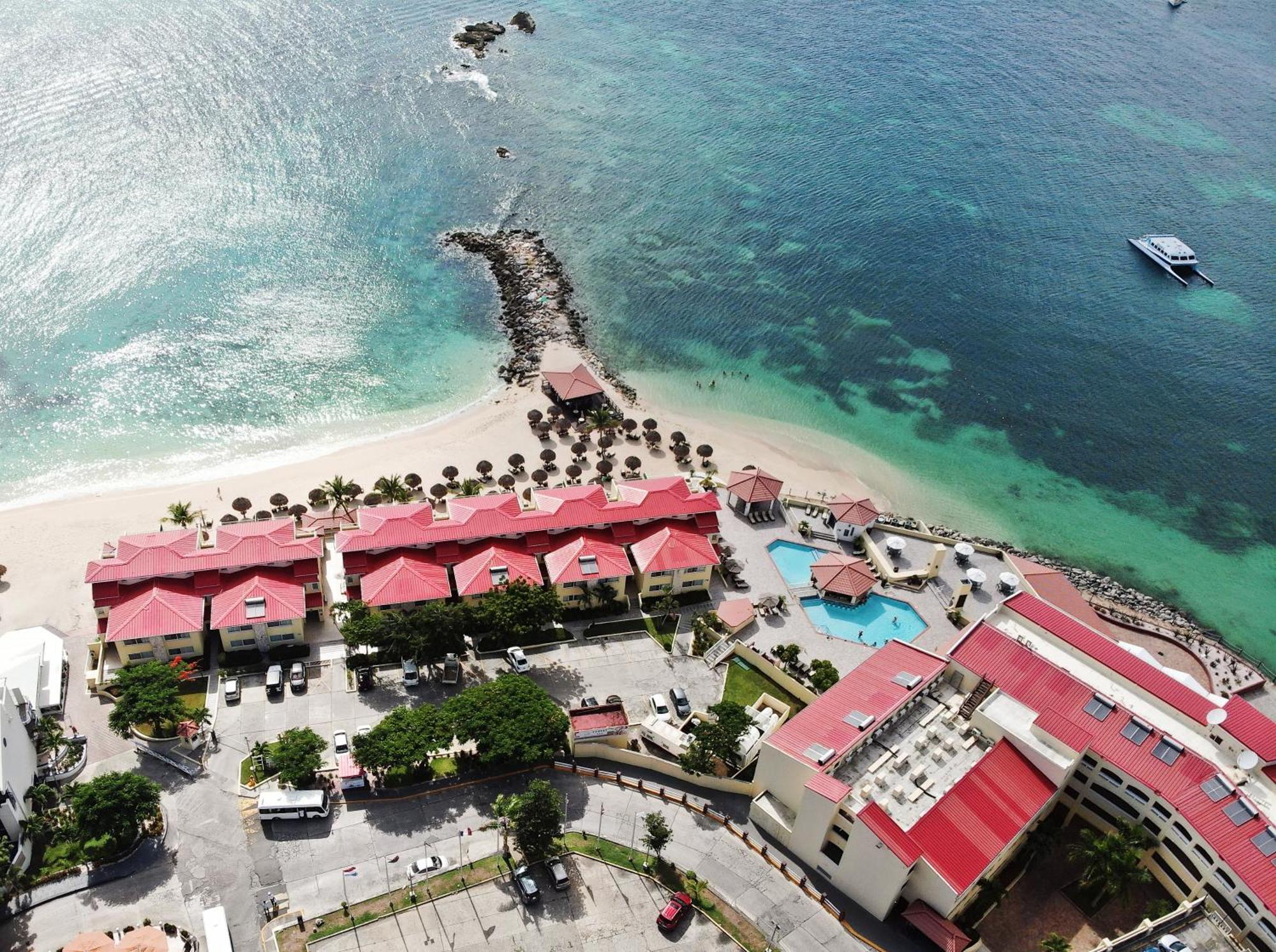 Simpson Bay Resort Marina & Spa Exterior photo